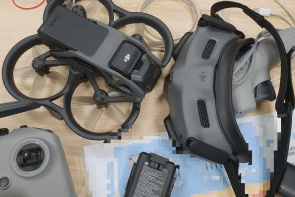 DJI Avata combo original cinewhoop guardas integradas vuelo interior