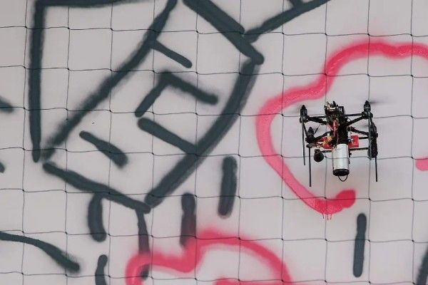 Cómo los drones se han convertido en herramientas de arte urbano
