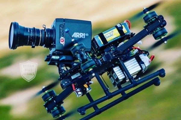 Drones FPV con cámara cinematográfica para rodaje