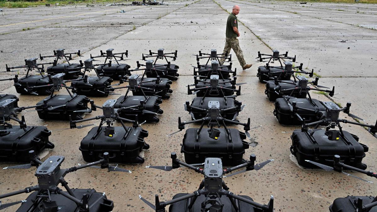 Drones militares enjambre swarm coordinados