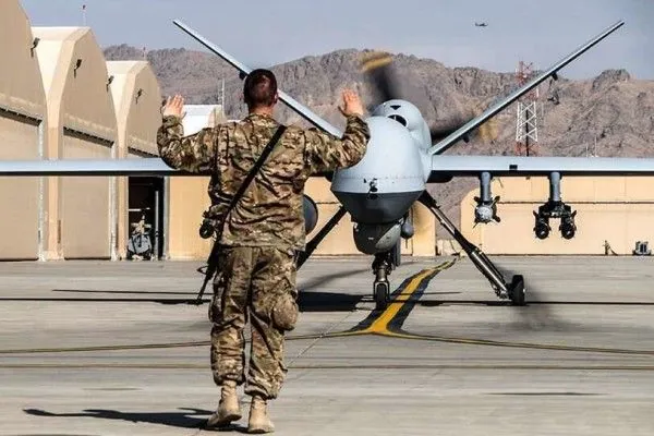 Desentrañando la revolución tecnológica: Cómo la tecnología Blockchain impulsa la seguridad de drones militares