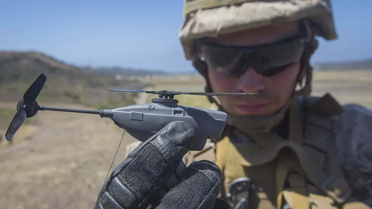 PD-100 Black Hornet nano UAS dron de bolsillo