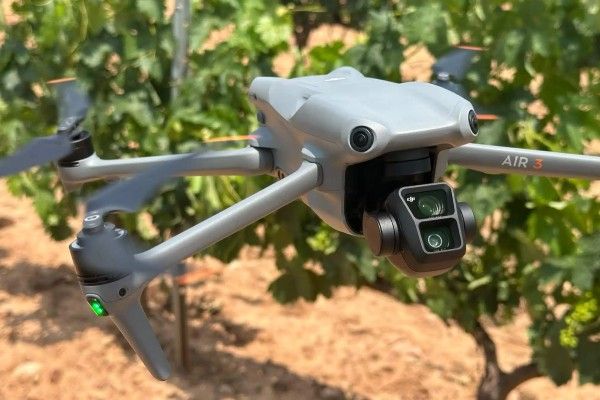 DJI Air 3 dual cámara gran angular tele 70mm