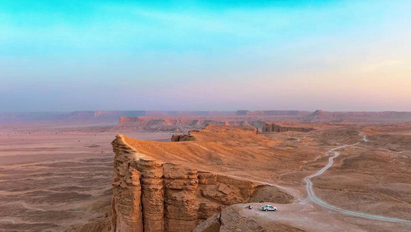 Edge of the World, Arabia Saudita: acantilados cerca de Riad para volar drones