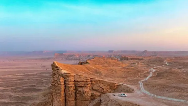 Edge of the World, Arabia Saudita: acantilados cerca de Riad para volar drones