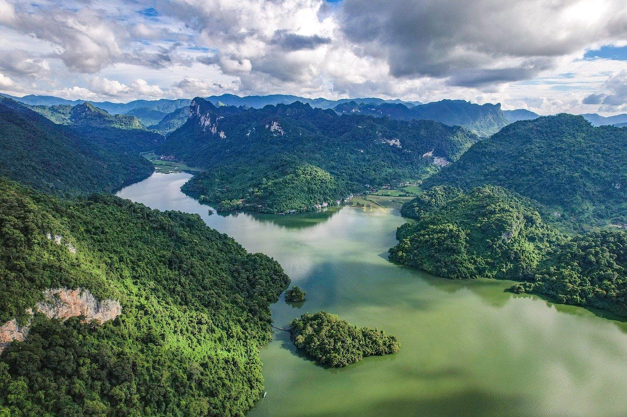 Ardenas belgas: valle boscoso para volar drones en categoria abierta A3