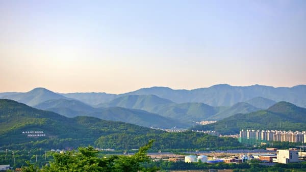 Campo de Corea del Sur: montañas y zonas rurales para volar drones