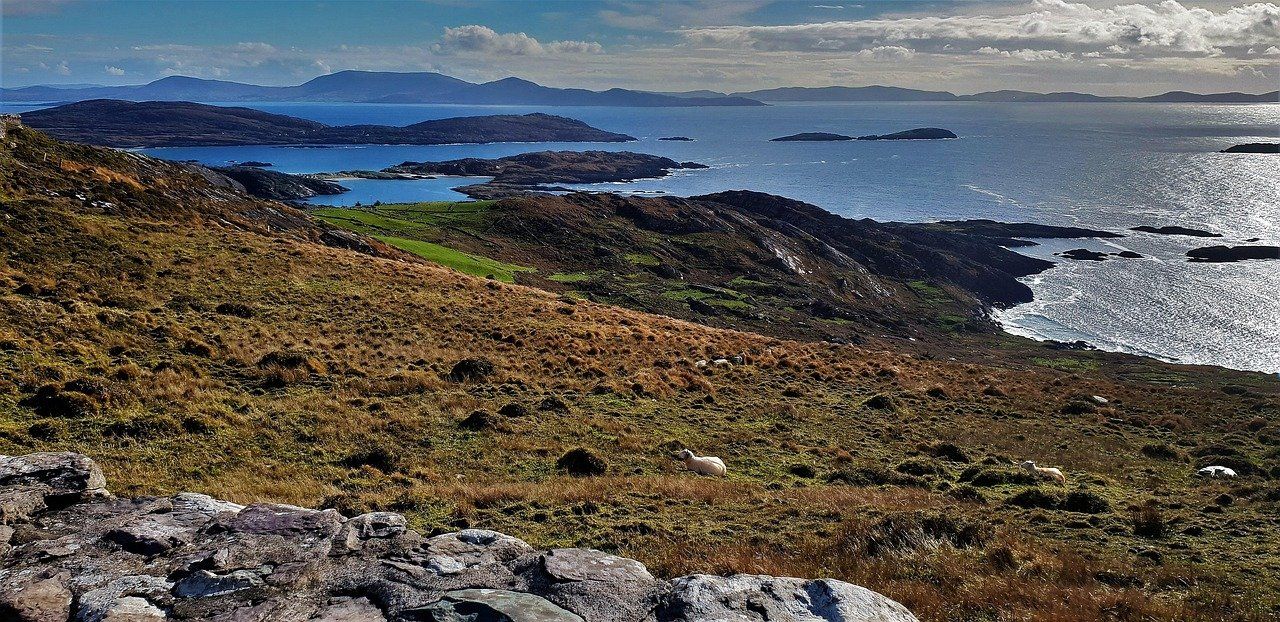 Anillo de Kerry en Irlanda: paisaje costero para volar drones en categoria abierta A3