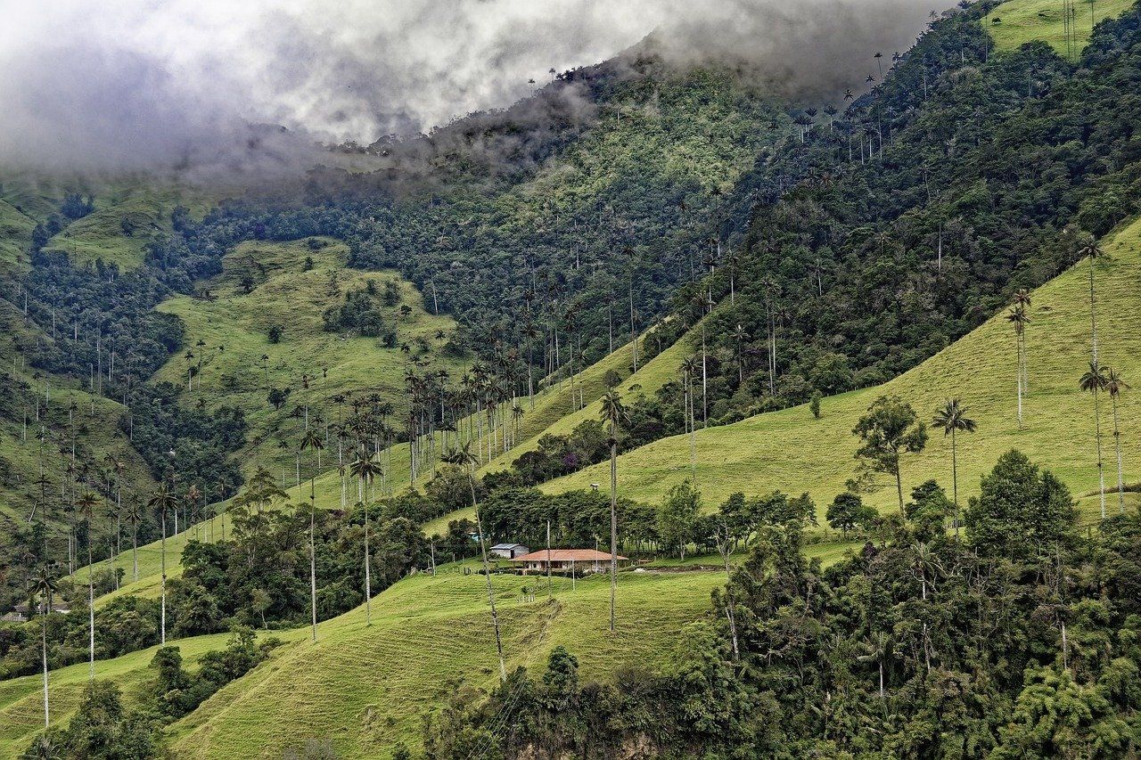 Valle de Anton, Panama: crater volcanico para volar drones con licencia de la AAC