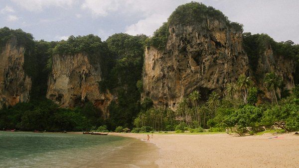 Krabi, Tailandia: acantilados kársticos para volar drones
