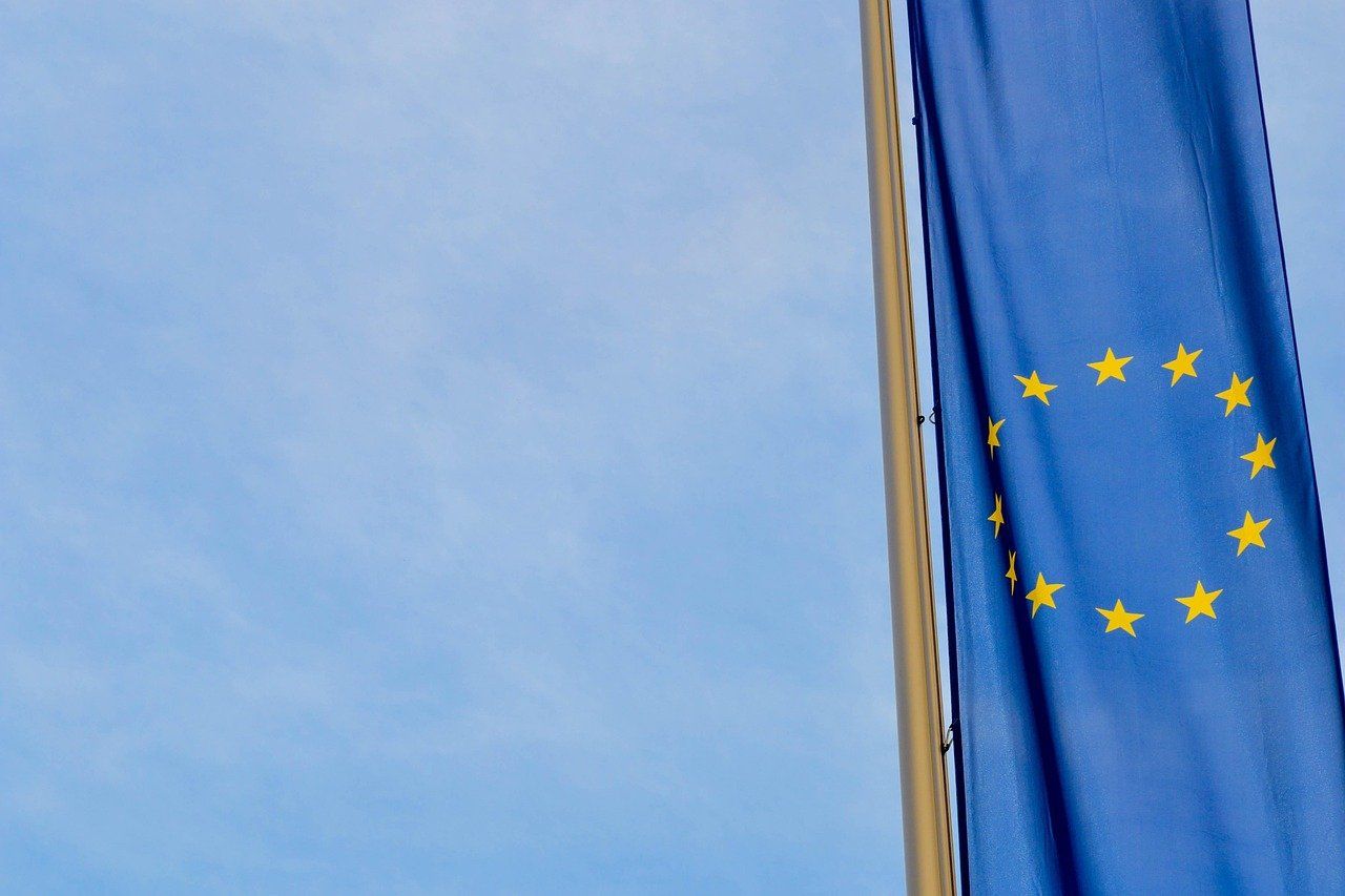 Firma de documentación regulatoria europea