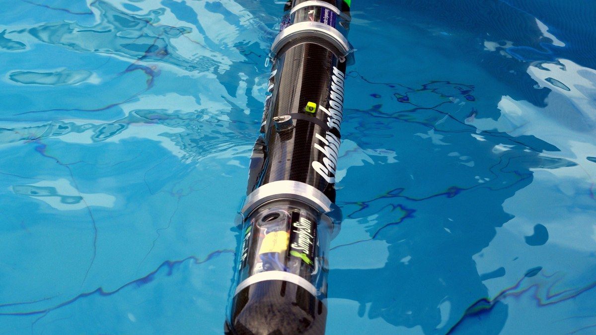 AUV submarino autónomo Black Ghost en operación de oceanografía