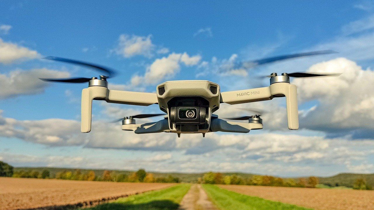 Dron ligero para operaciones de bajo riesgo