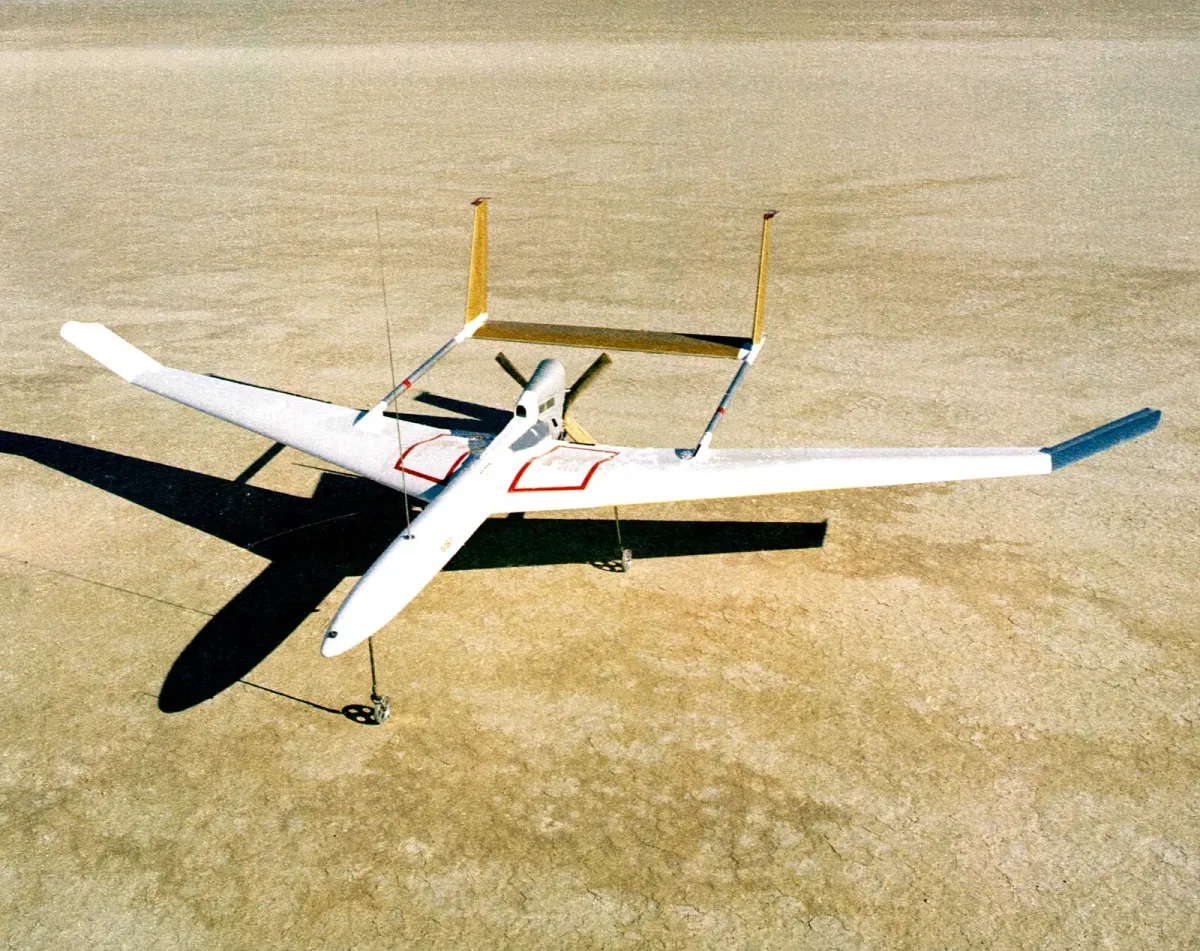 NASA Mini-Sniffer — NASA · Wikimedia Commons · dominio público