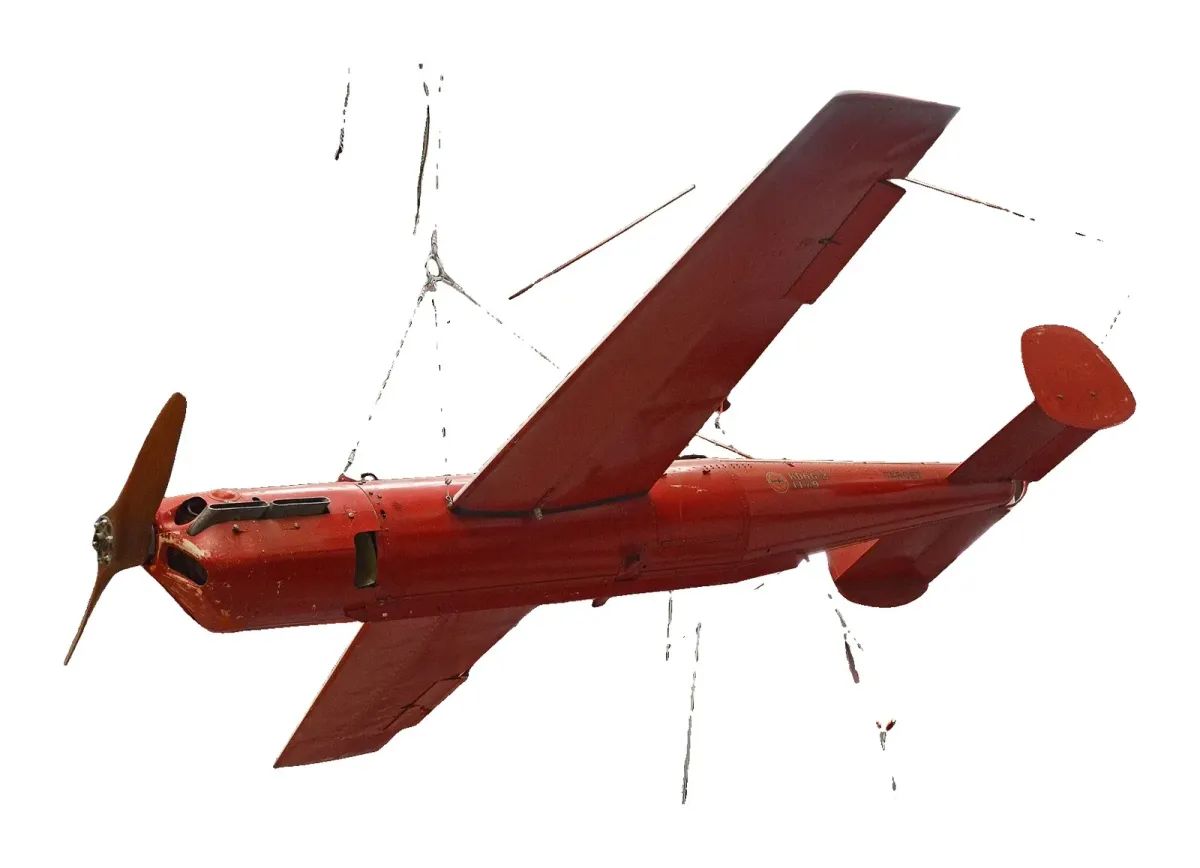 Globe KD6G Firefly — Alan Wilson · Wikimedia Commons · CC BY-SA 2.0