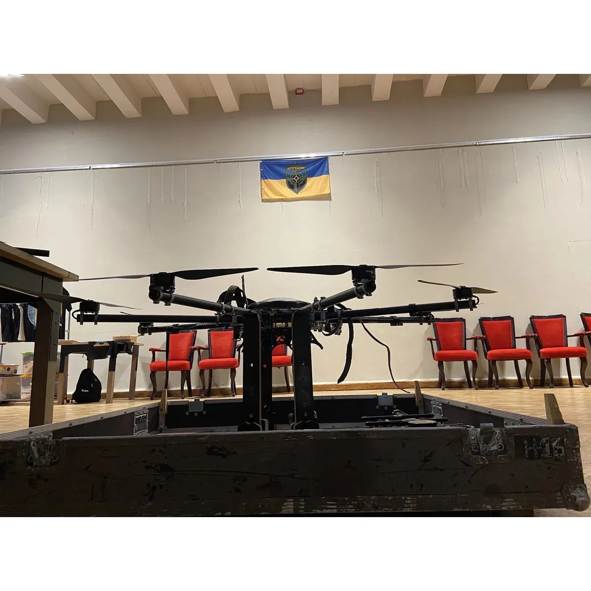 Aerorozvidka R18 — Imagen: Trydence · CC BY-SA 4.0 · Wikimedia Commons — https://commons.wikimedia.org/wiki/File:The_Ukrainian_drone_R18,_Aerorozvidka_(1).jpg