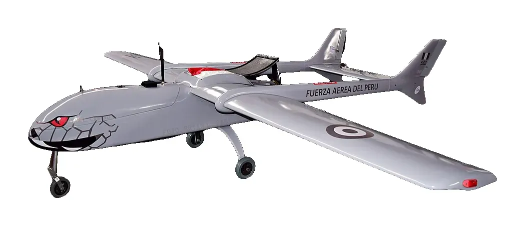 UAV FAP — Un Mk6 «Amaru». Imagen: Bryan L. Castro · CC BY-SA 4.0 · Wikimedia Commons (recortada sobre fondo blanco) — https://commons.wikimedia.org/wiki/File:MK6_FAP.jpg