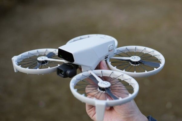 DJI Flip: el dron plegable seguro con guardas integradas (2026)