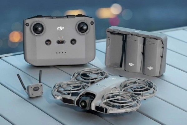 Los mejores accesorios para DJI Neo en 2026: batería, protección, alcance y más